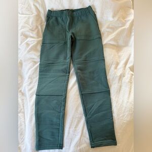 Tea collection playwear jeggings. Green color.